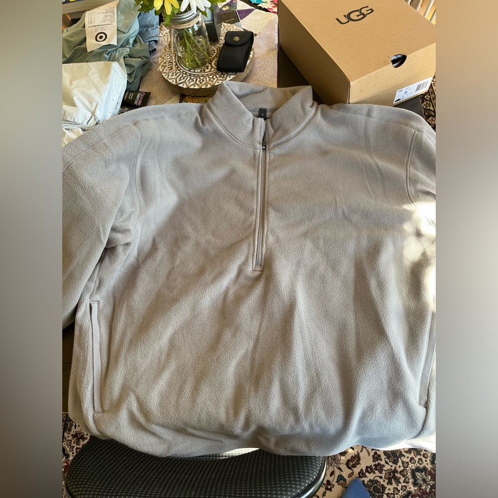 Men’s lululemon quarter zip fleece